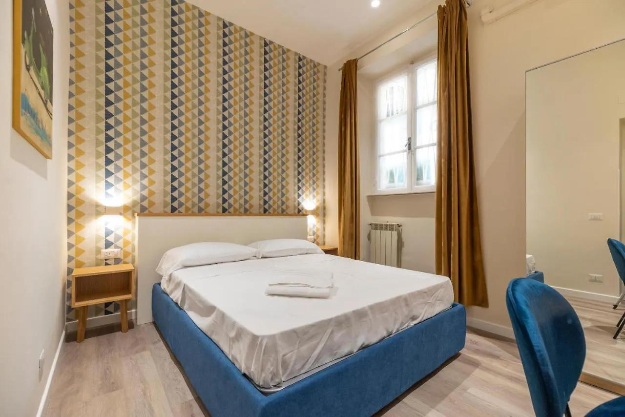 Design 18 Charming Rooms Rome 0*,