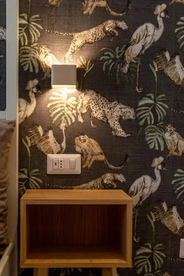 Design 18 Charming Rooms Rome 0*,