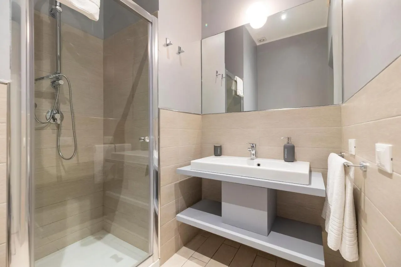 Design 18 Charming Rooms Rome Italy