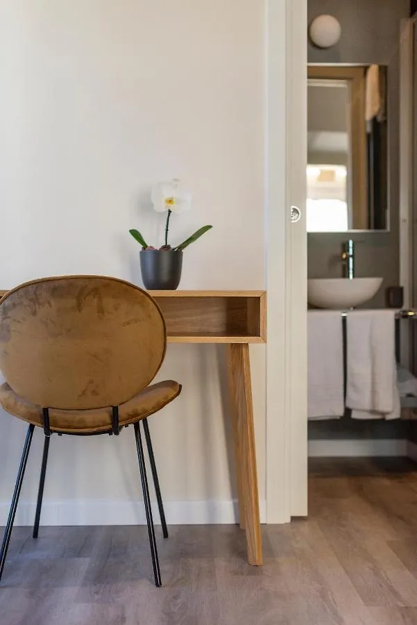 Design 18 Charming Rooms Rome 0*,