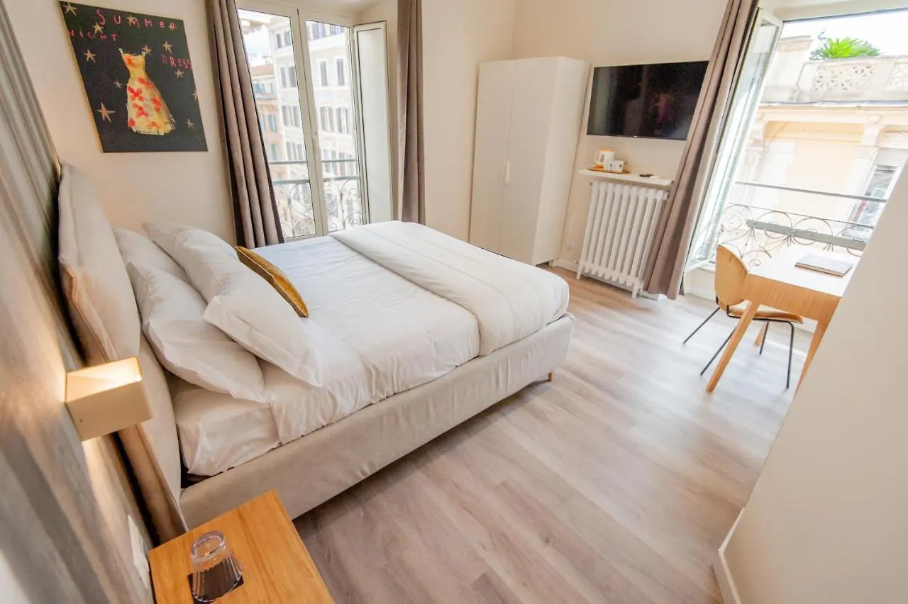 Design 18 Charming Rooms Rome Italy